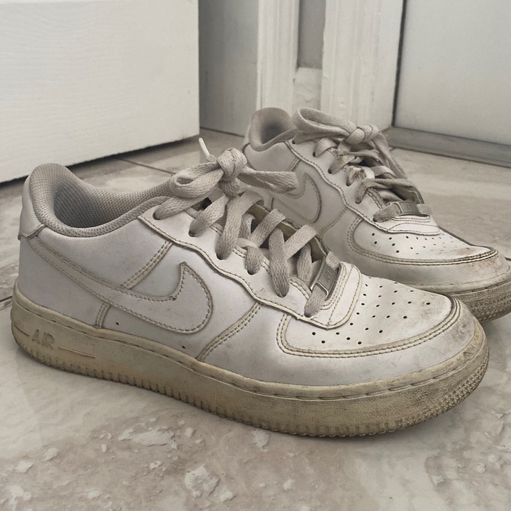 NIKE AIR FORCE 1